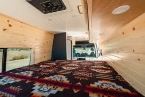 2025 Mercedes-Benz Sprinter 144WB Diesel – Maddox Layout - photo 14
